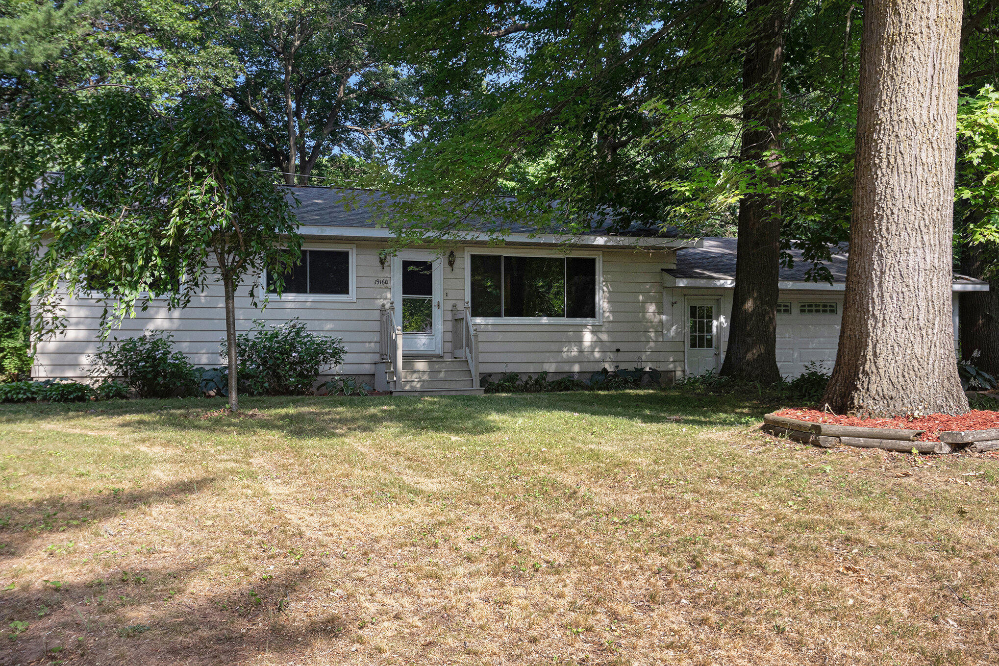 Property Photo: 19160 Glendale Circle MI 49456