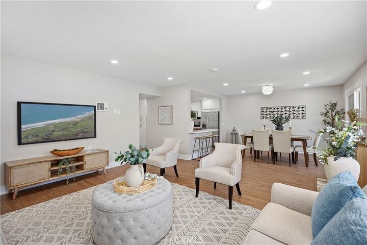 Property Photo:  4025 Calle Sonora Este 2C  CA 92637 