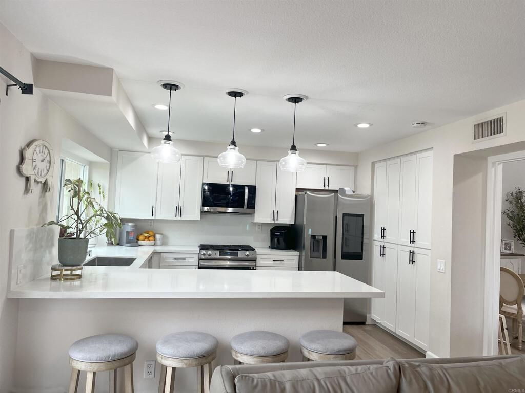 Property Photo:  13425 Via Almeria  CA 92782 