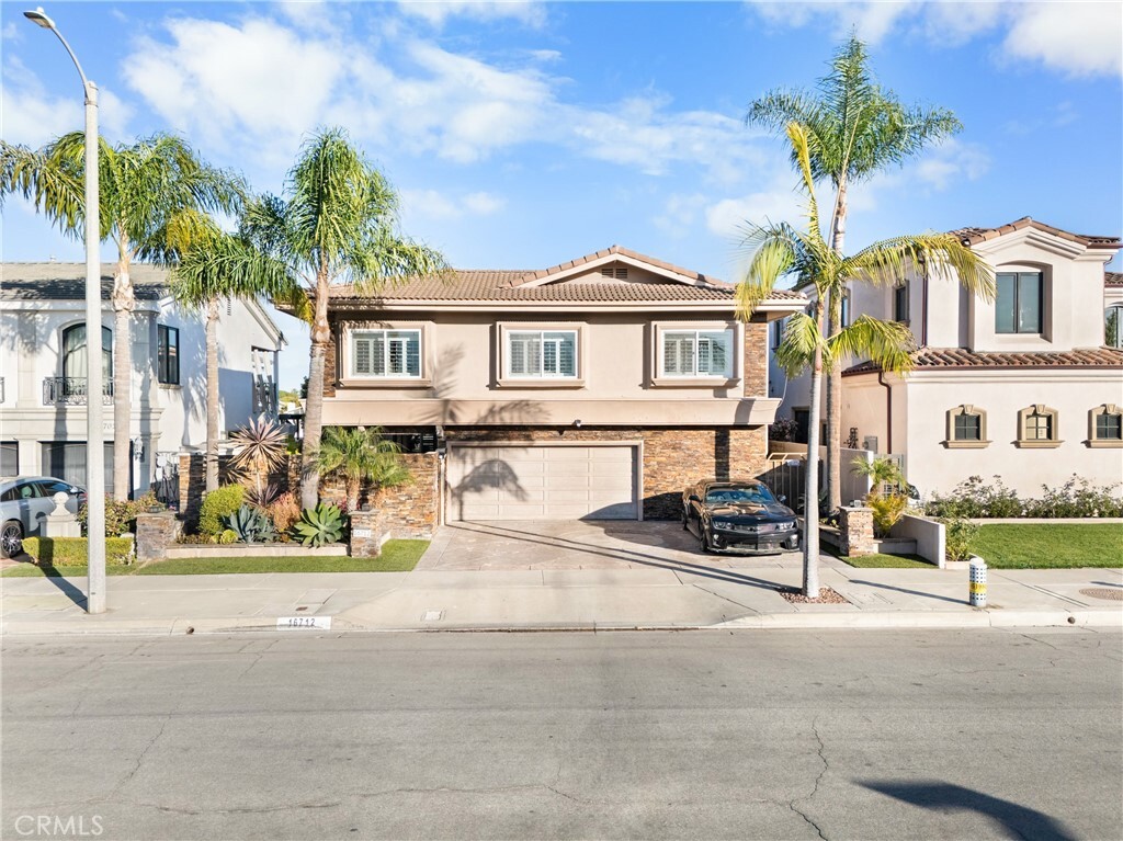 Property Photo:  16712 Baruna Lane  CA 92649 