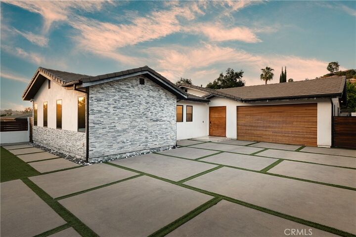 Property Photo:  21641 Mulholland Drive  CA 91364 