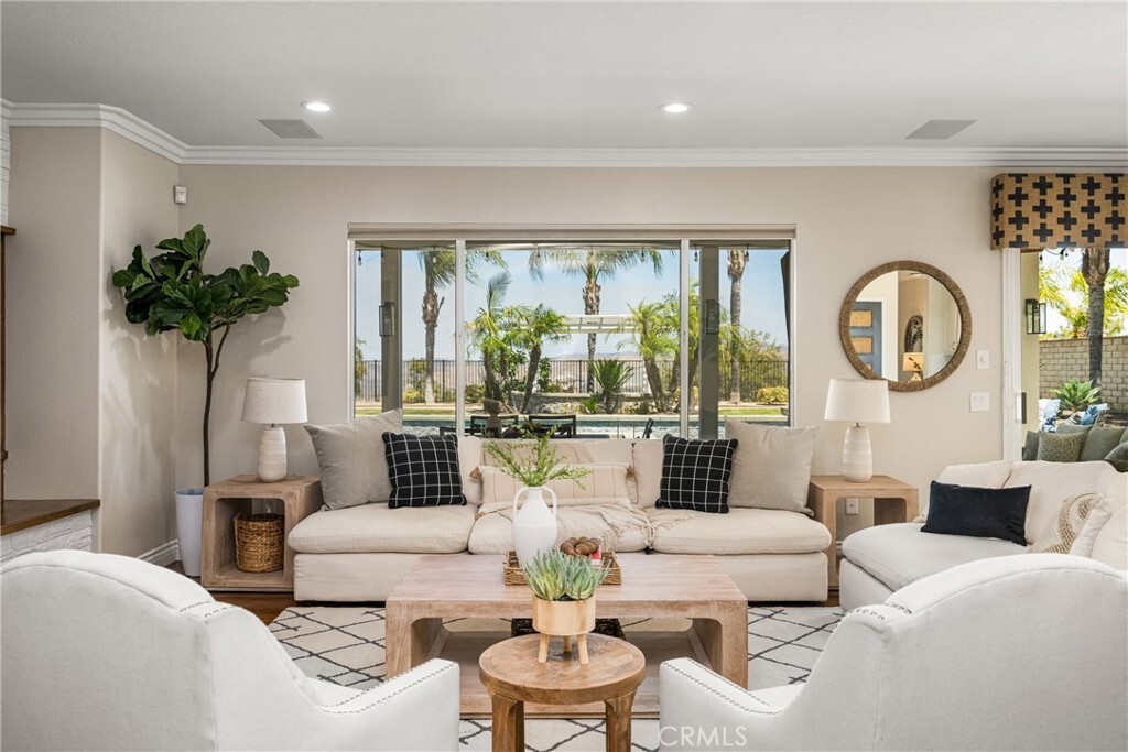 Property Photo: 3959 Paseo La Cresta CA 92881