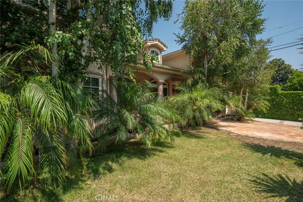Property Photo: 4063 Benedict Canyon Drive CA 91423