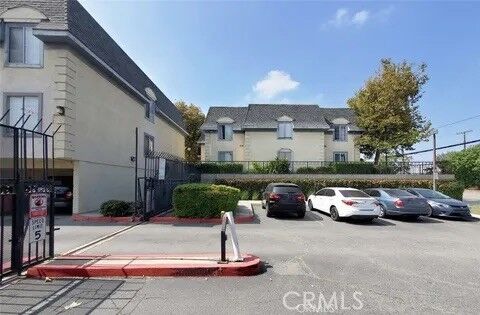 Property Photo: 149 W 6th Street 42 CA 92401