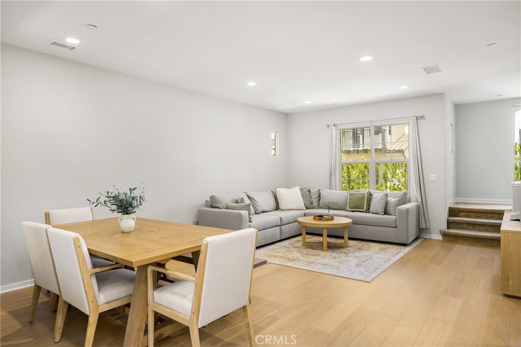 Property Photo: 124 Tubeflower CA 92618
