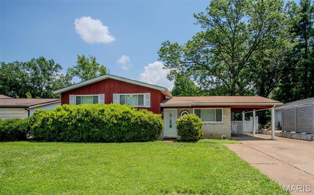 Property Photo:  54 Gocke Place  MO 63114 