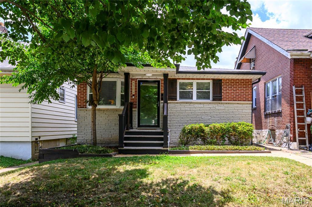 Property Photo:  4504 Eichelberger Street  MO 63116 