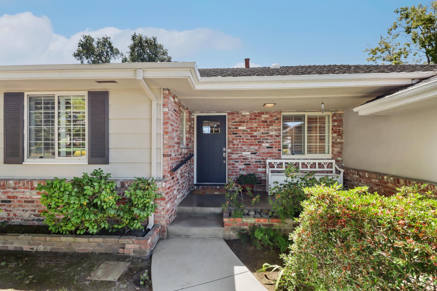 Property Photo: 1292 Noonan Drive CA 95822