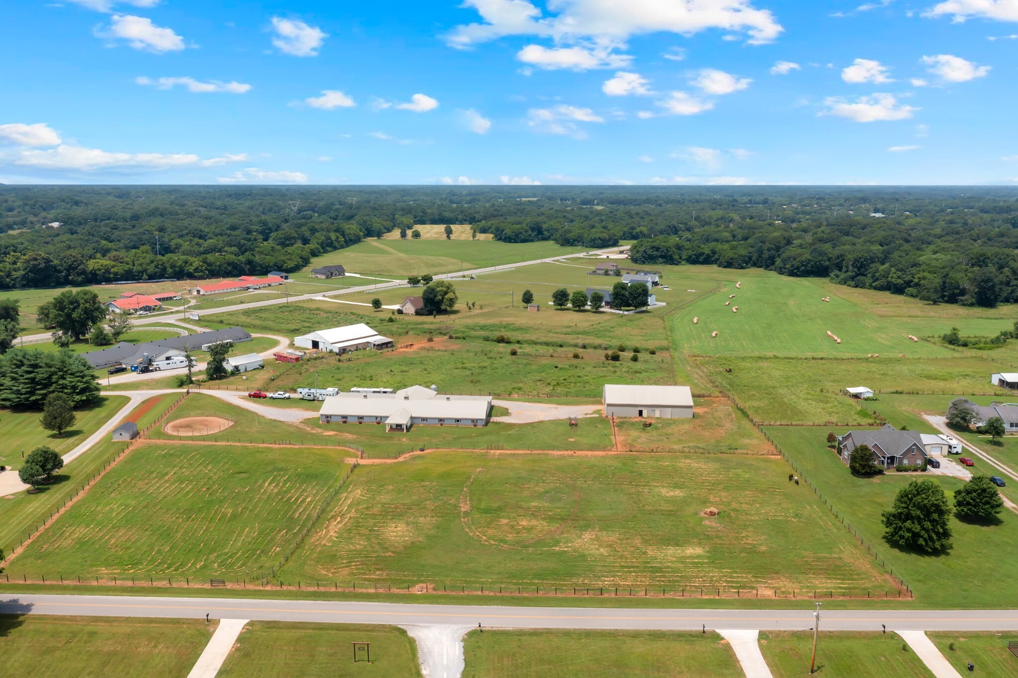 Property Photo:  827 Longview Rd  TN 37160 