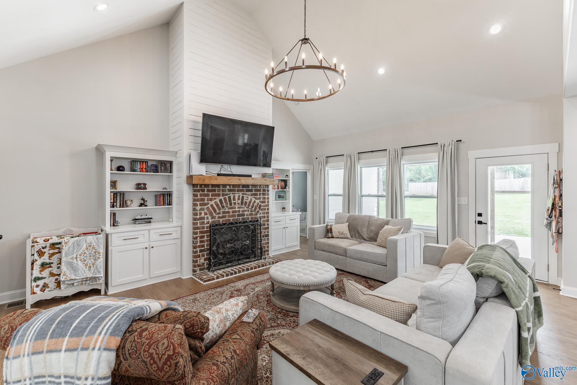 Property Photo: 985 Pine Grove Road AL 35749