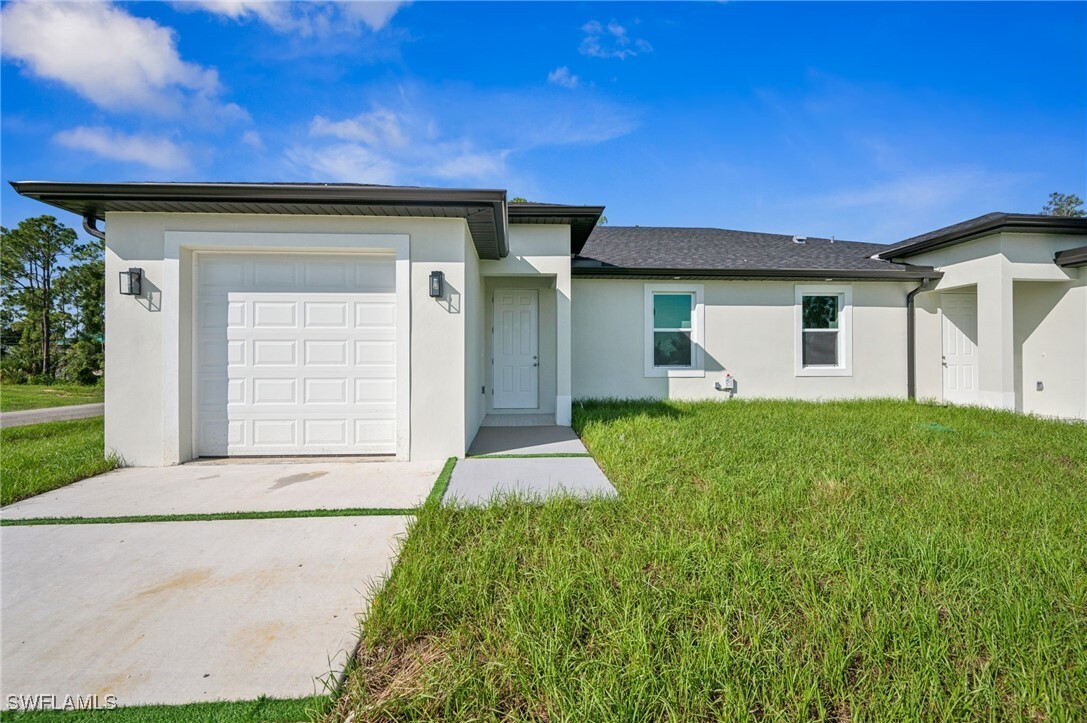 Property Photo: 4701 28th Street SW FL 33973
