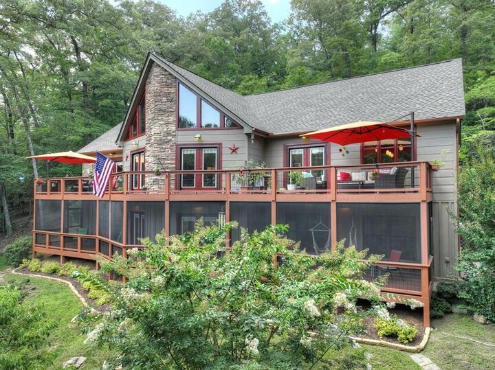 Property Photo:  588 Blackberry Drive  GA 30559 