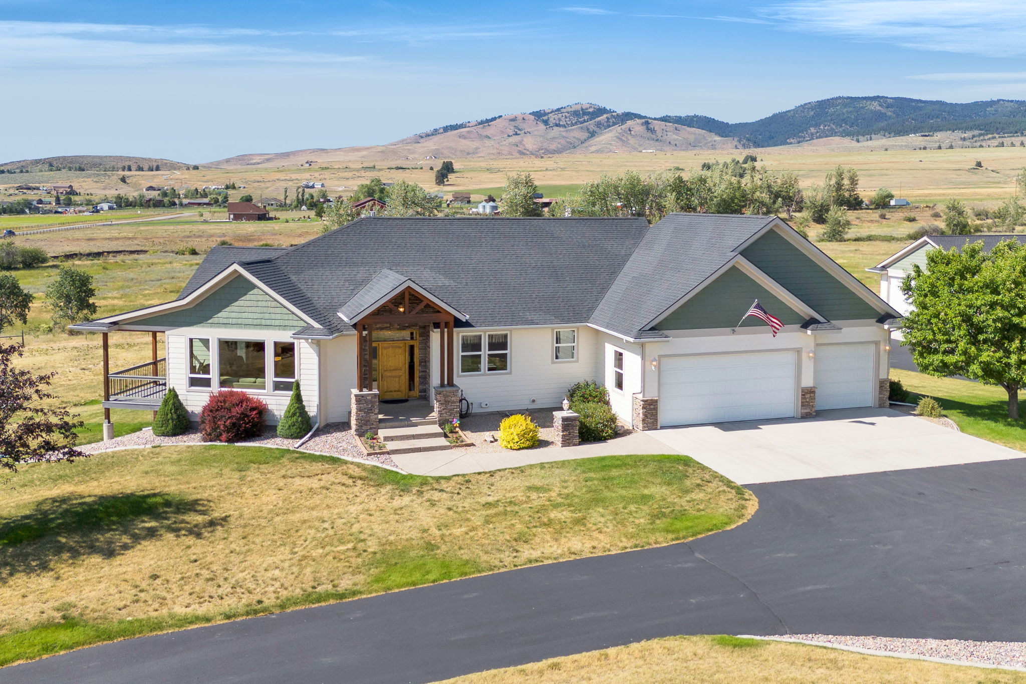 Property Photo: 5527 Riley Lane MT 59833