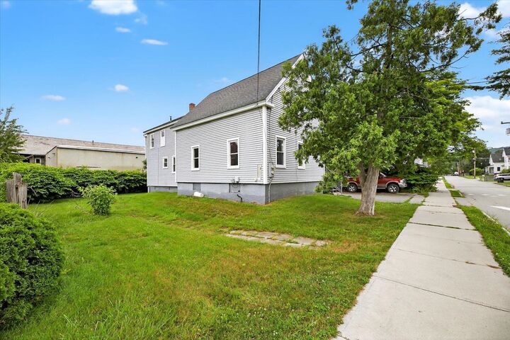 Property Photo:  107 Davis Street  NH 03431 