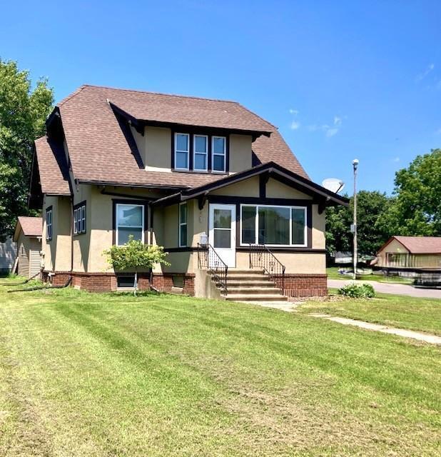 Property Photo: 19 1st Avenue NE MN 55332