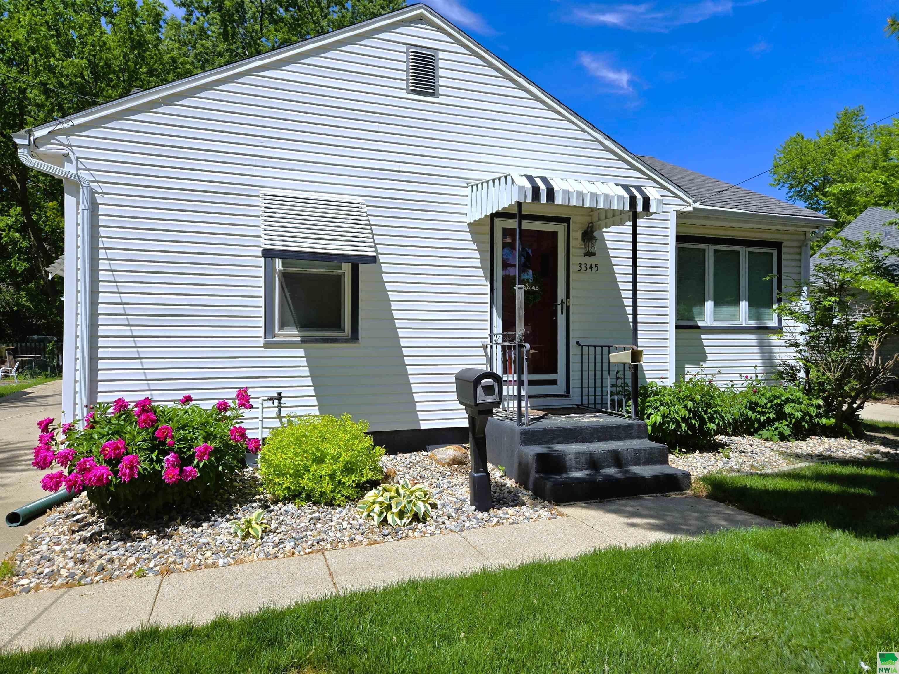 Property Photo: 3345 Concordia Dr IA 51104