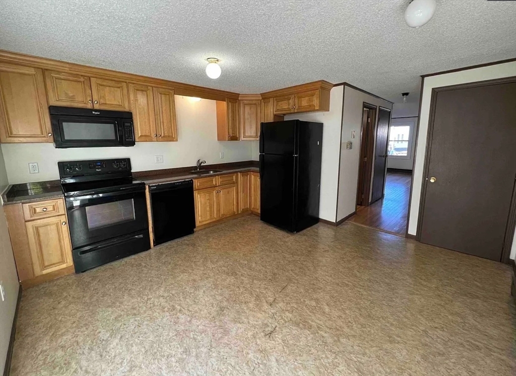 Property Photo:  85 Gershom Ave 1  MA 01854 