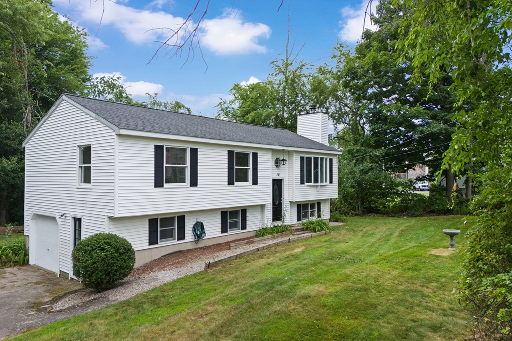 Property Photo:  15 N Broadway  MA 01832 
