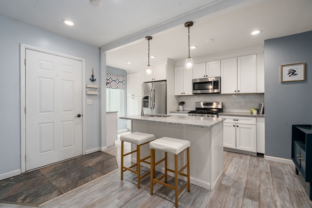 Property Photo:  24 Meadowbrook Ln 24  MA 01069 