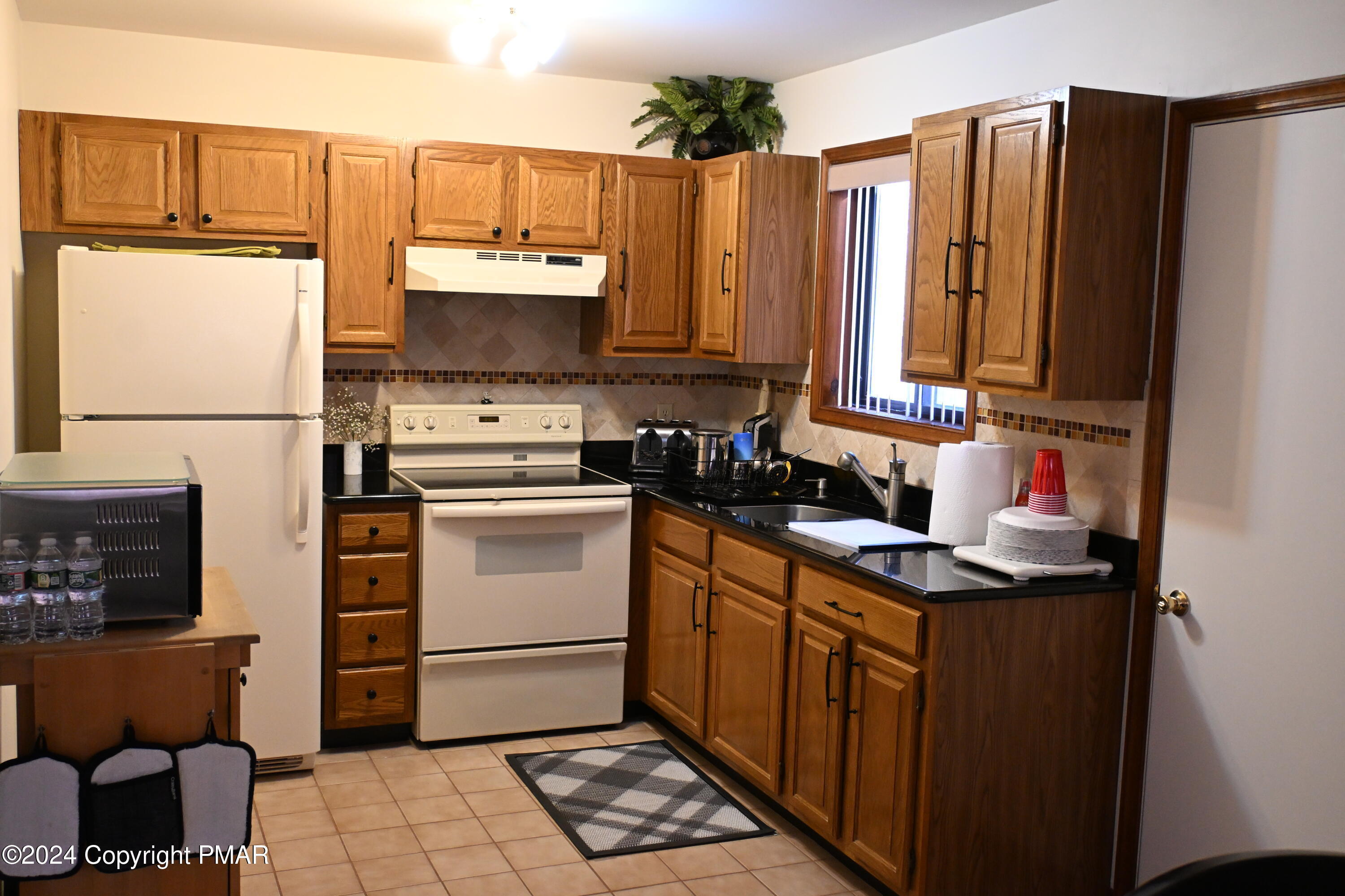 Property Photo: 101 Withywindle Way PA 18371
