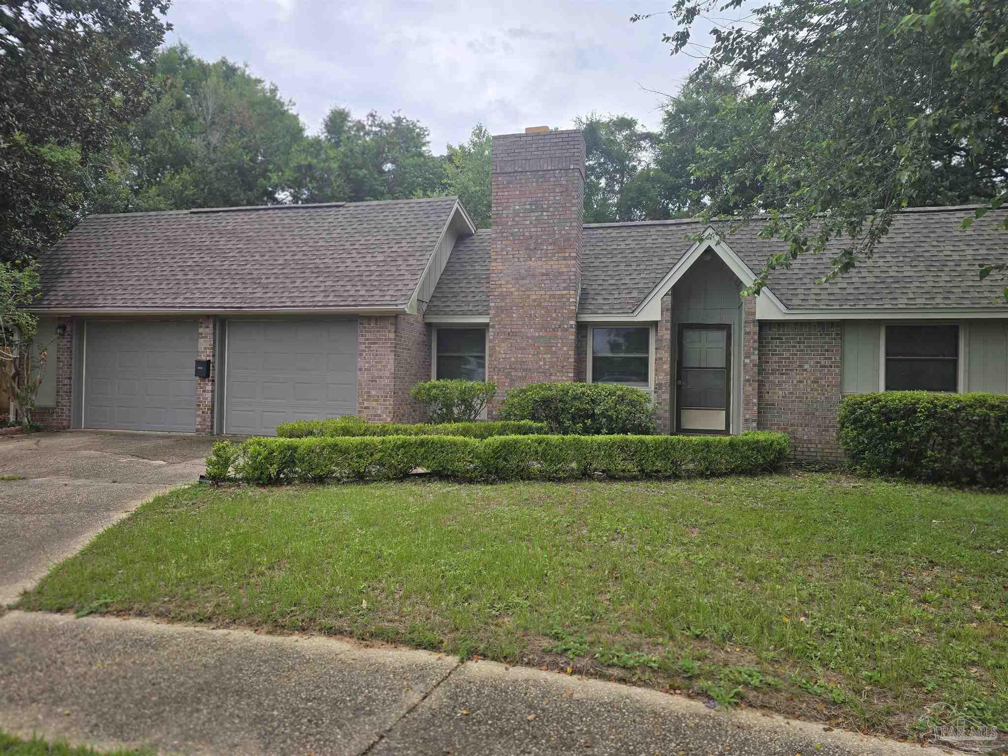 Property Photo: 5749 Langley Cir FL 32504