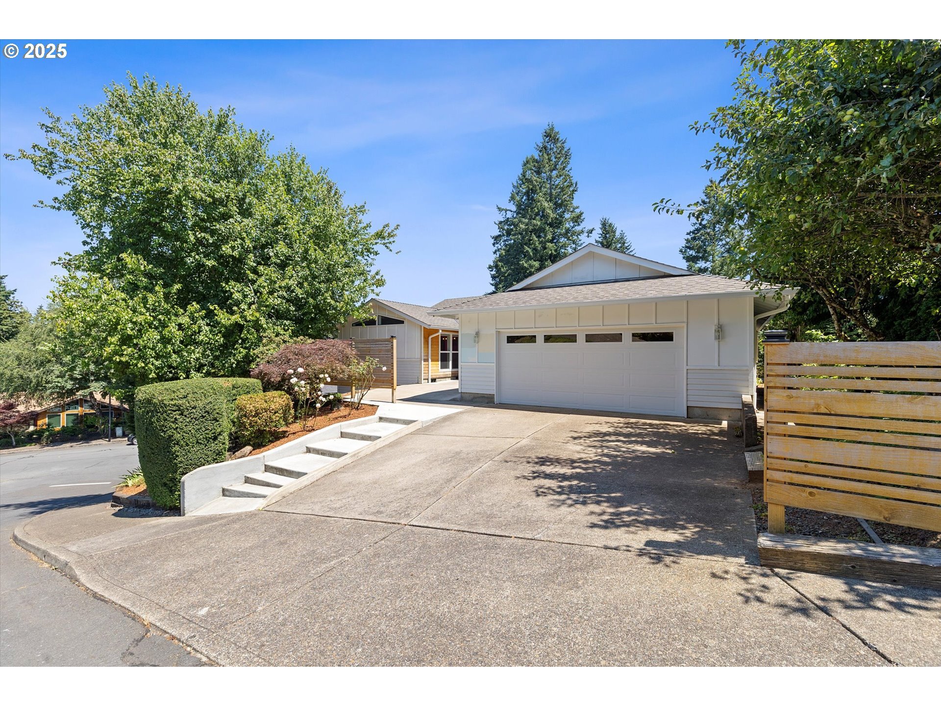 Property Photo: 21140 Zeus Dr OR 97068