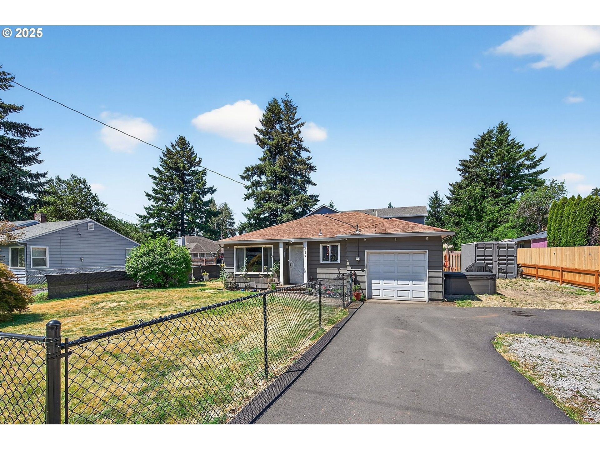 Property Photo: 2829 SE 145th Ave OR 97236