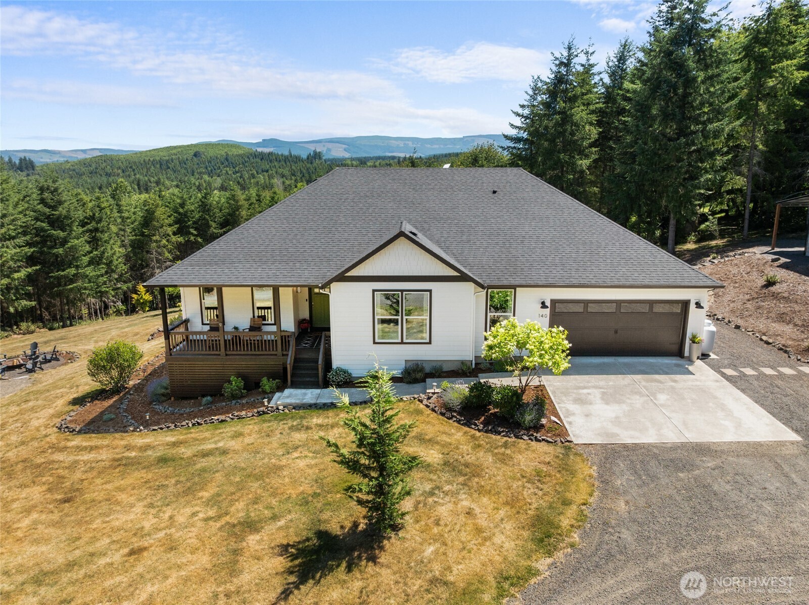 Property Photo: 140 Grand Ridge Road WA 98649