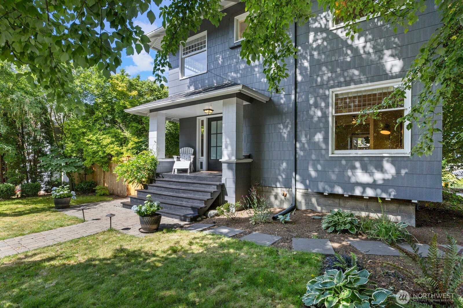 Property Photo:  2159  10th Avenue W  WA 98119 