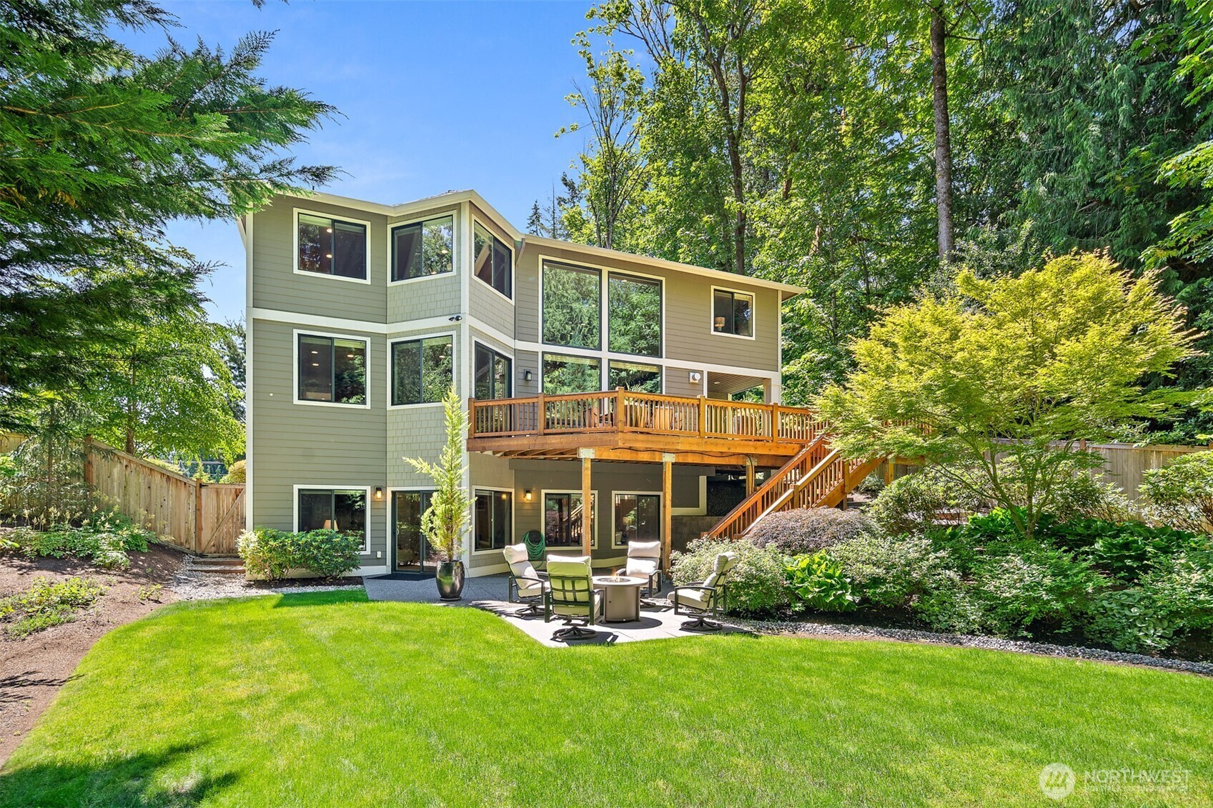 Property Photo: 2507 101st Lane NE WA 98004