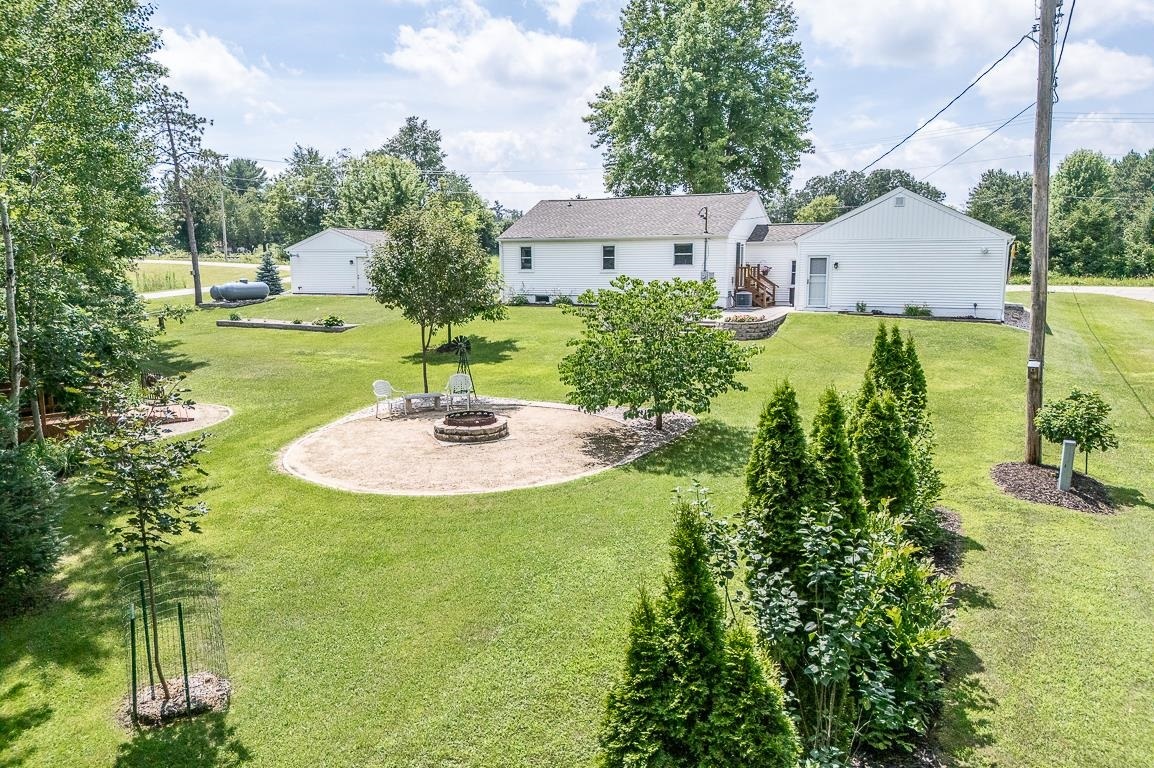 Property Photo: N2742 Givens Road WI 54944-9306