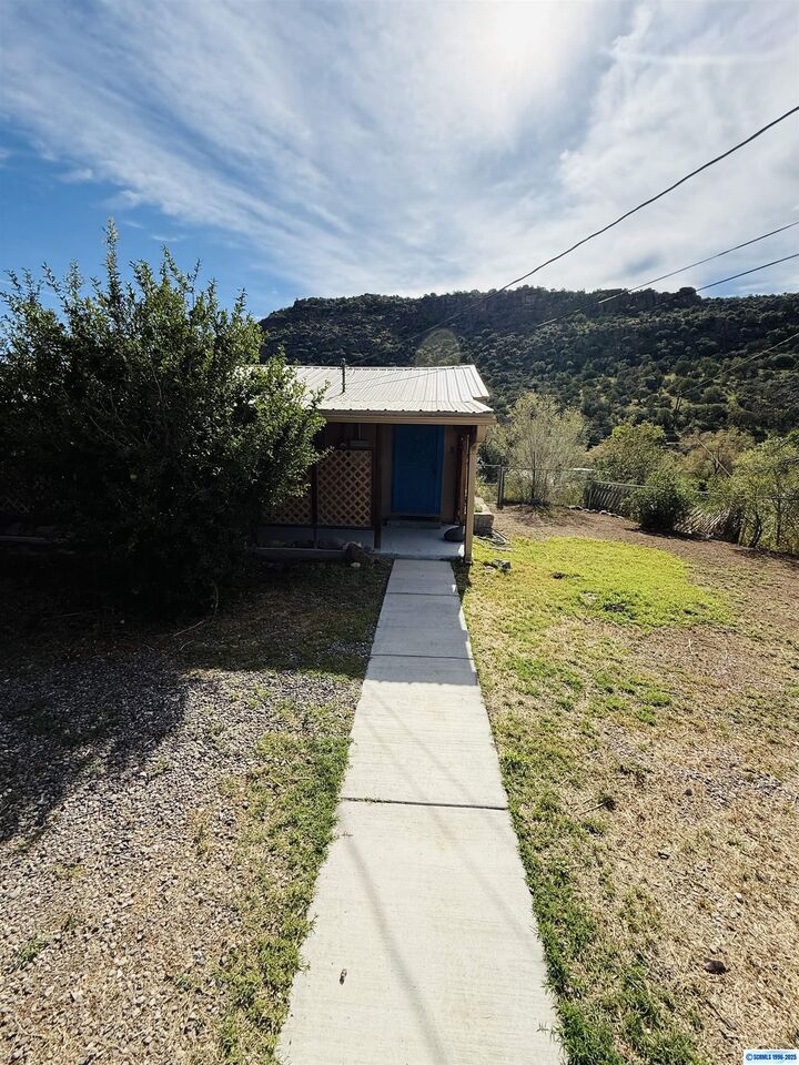 Property Photo:  421 Elm  NM 88023 