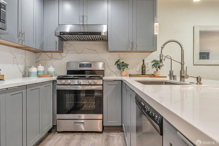 Property Photo:  1396 El Camino Real 110  CA 94030 