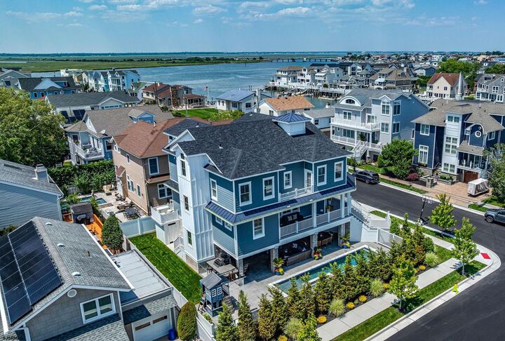 Property Photo: 402 N Thurlow Ave NJ 08402