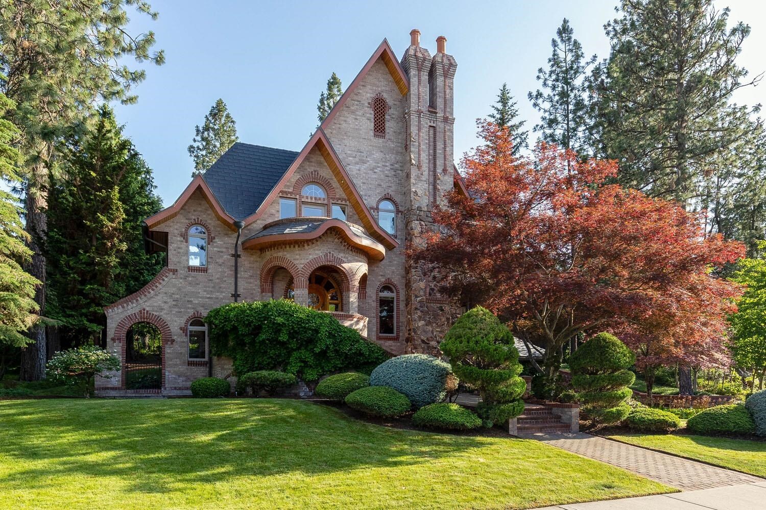 2010 E Pinecrest Rd  Spokane WA 99203 photo