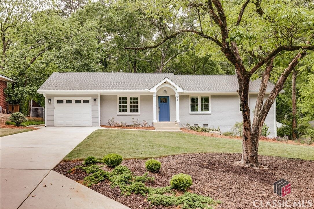 Property Photo: 115 Annes Court GA 30606