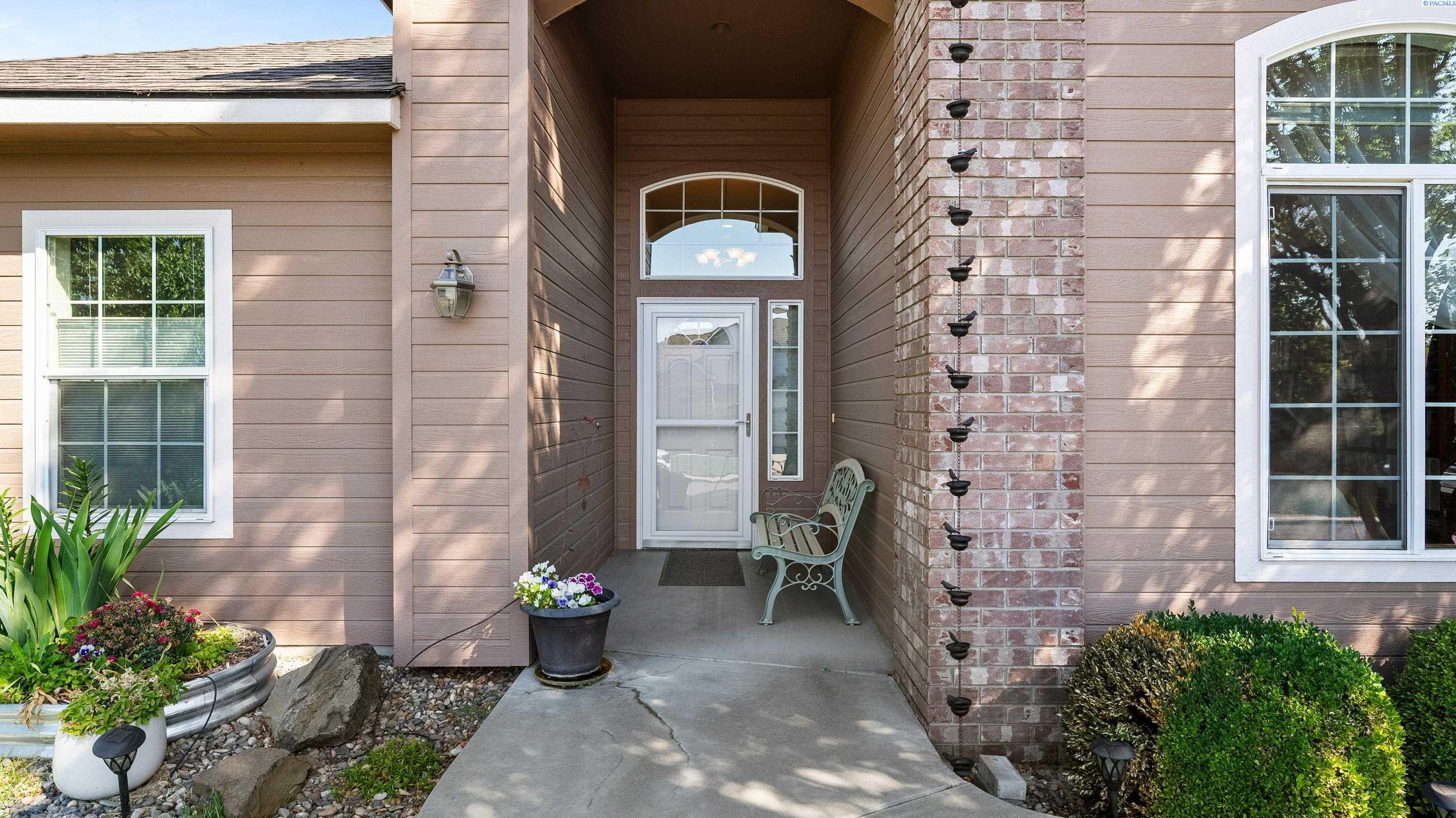 Property Photo: 144 Bear Dr. WA 99352