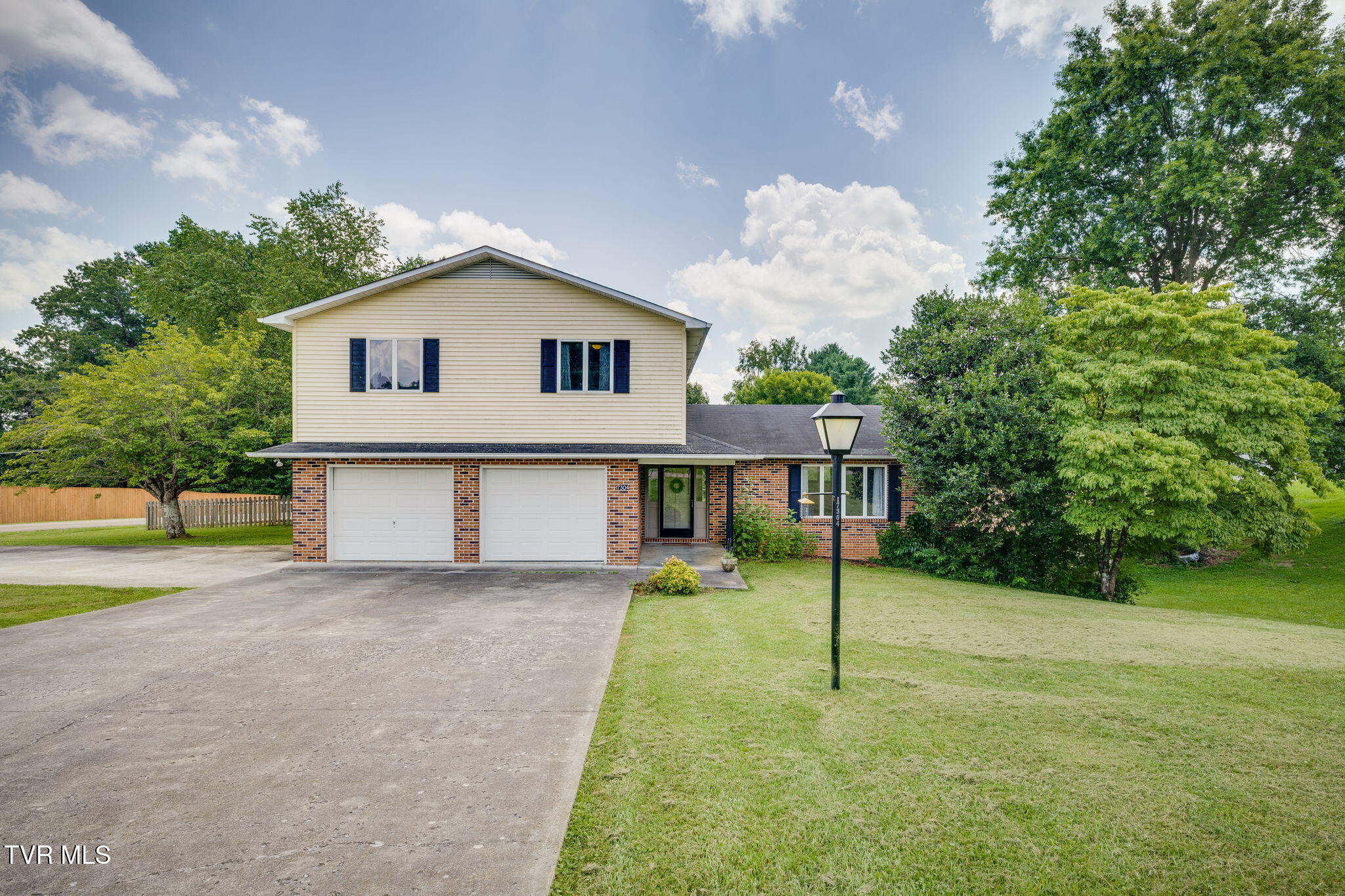 Property Photo: 17304 Mary Lee Drive VA 24210