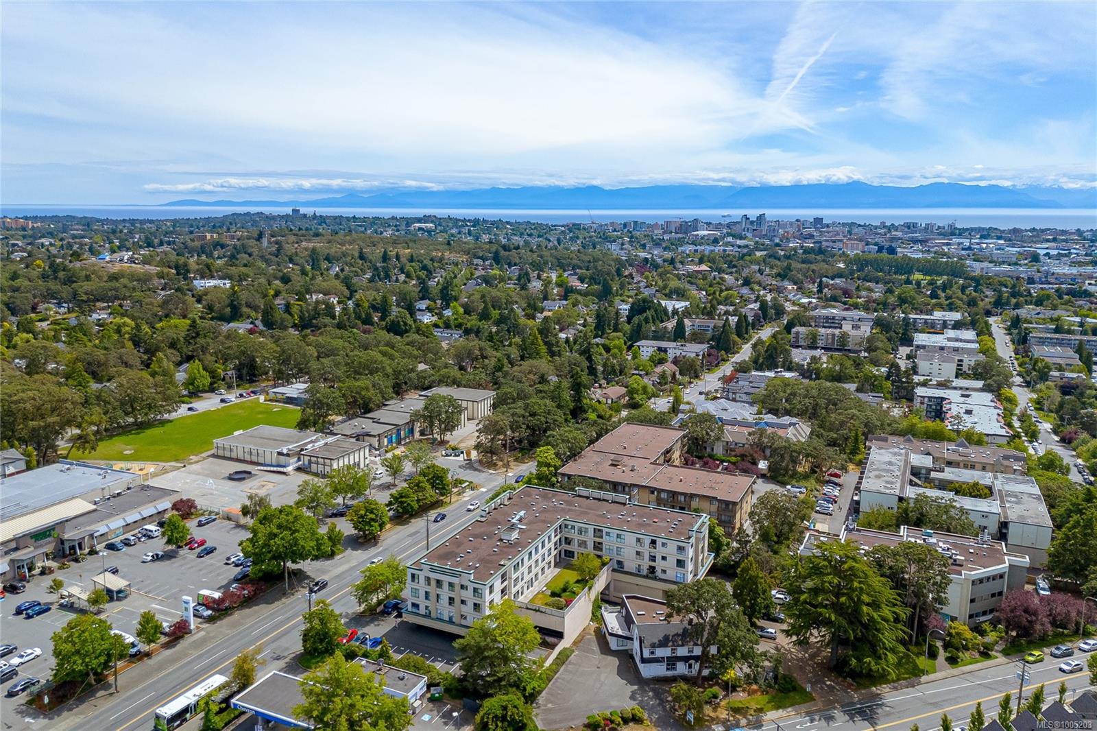 Property Photo:  3460 Quadra St 207  BC V8X 1G6 