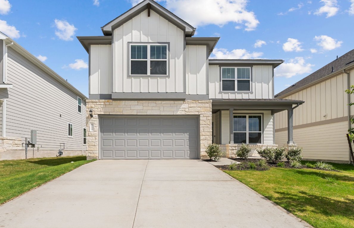 Property Photo: 521 Scooter Street TX 78626