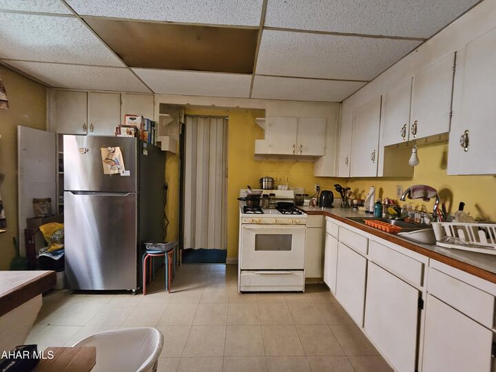 Property Photo:  1008 Cameron Avenue  PA 16686 