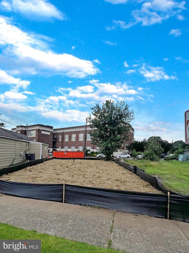 Property Photo: 904 Liberty Street VA 22401