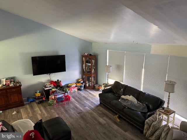 Property Photo: 132 Greycourt Road PA 19115