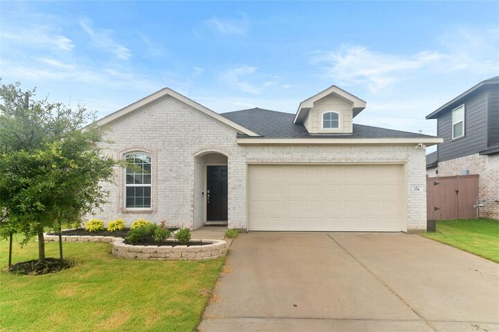 Property Photo:  214 Water Grass Trail  TX 77531 