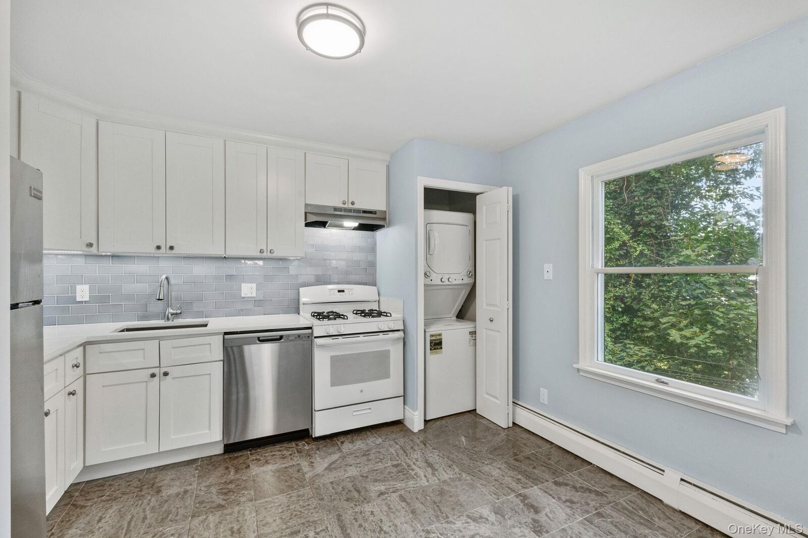 Property Photo:  132 Waverly Avenue 2  NY 10543 