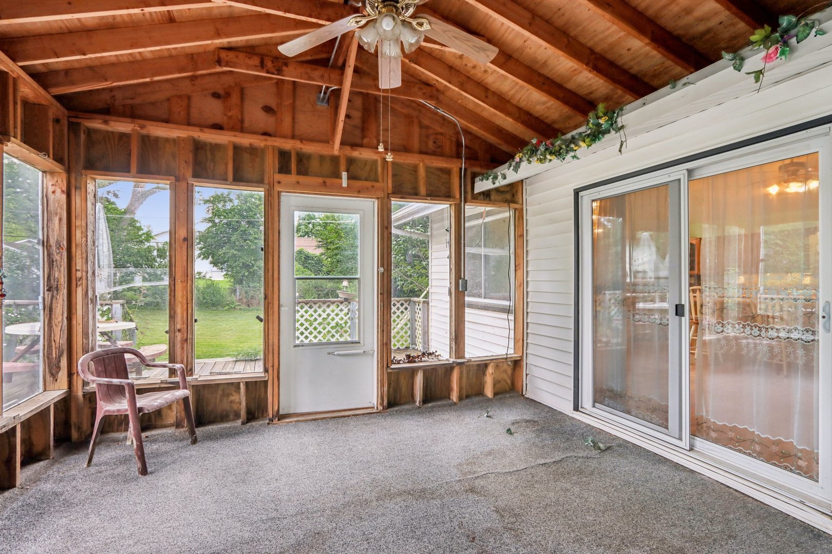 Property Photo: 602 Daisy Lane IL 60073