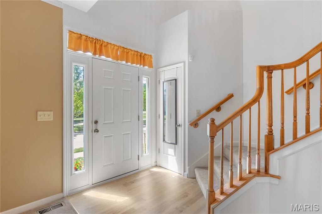 Property Photo: 521 Queens Court Place MO 63376