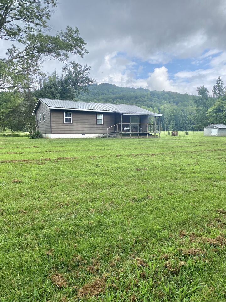 Property Photo: 410 Red Sartain Road TN 37366