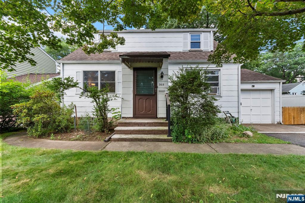 Property Photo:  305 E Main Street  NJ 07621 
