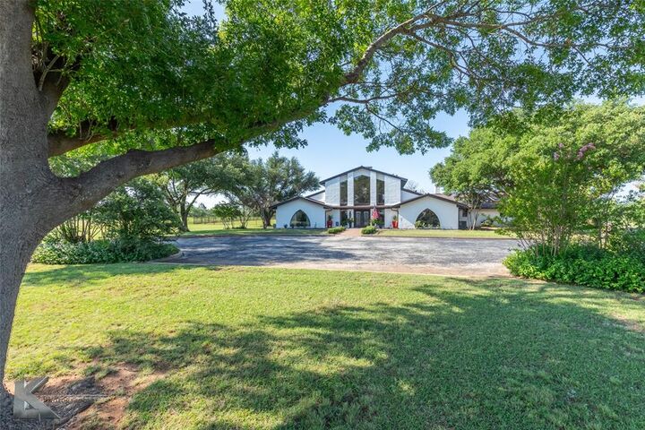 Property Photo: 4833 Meadow Drive TX 79606
